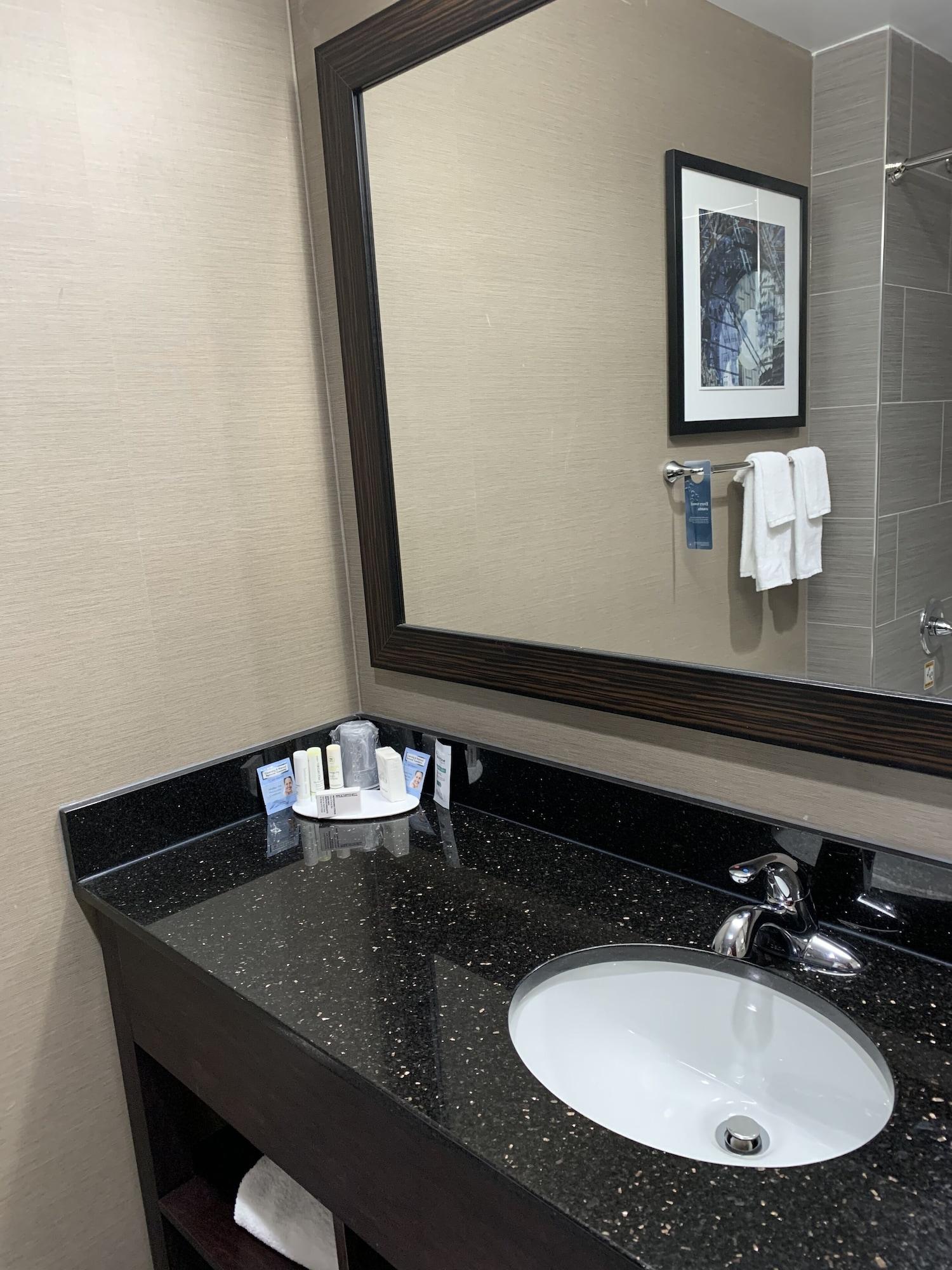 Fairfield Inn & Suites By Marriott New York Staten Island Экстерьер фото